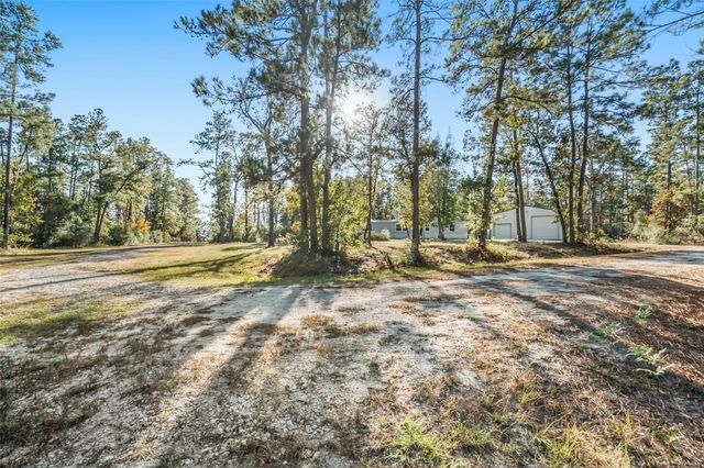 224 Commanche Road, Oakhurst, TX 77359