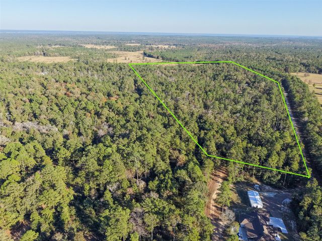 224 Commanche Road, Oakhurst, TX 77359