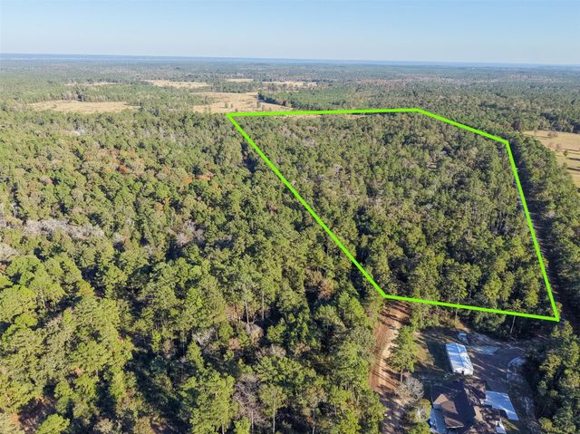 224 Commanche Road, Oakhurst, TX 77359