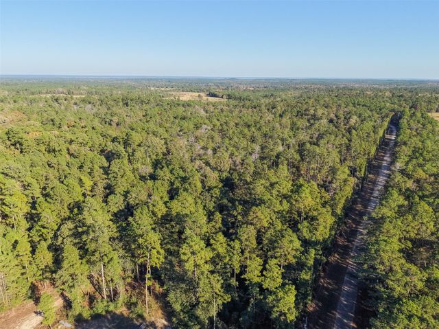 224 Commanche Road, Oakhurst, TX 77359