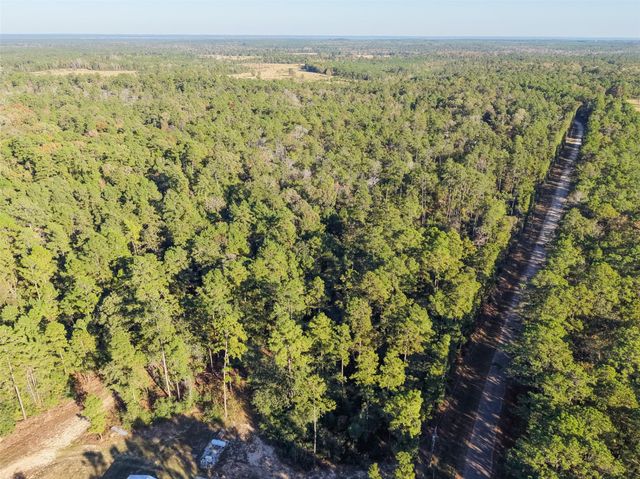 224 Commanche Road, Oakhurst, TX 77359