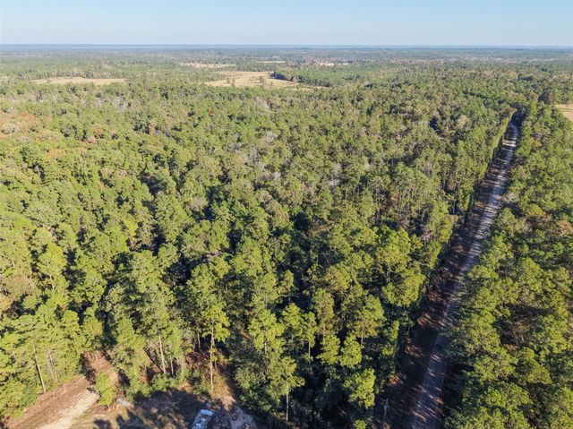 224 Commanche Road, Oakhurst, TX 77359