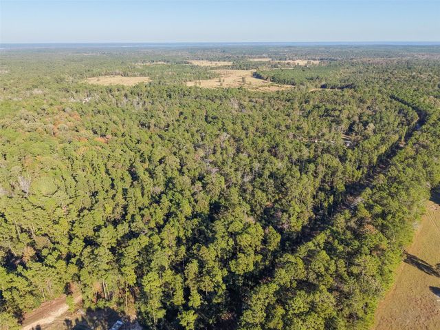 224 Commanche Road, Oakhurst, TX 77359