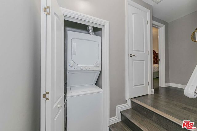 2743 Montrose Avenue 110, La Crescenta, CA 91020