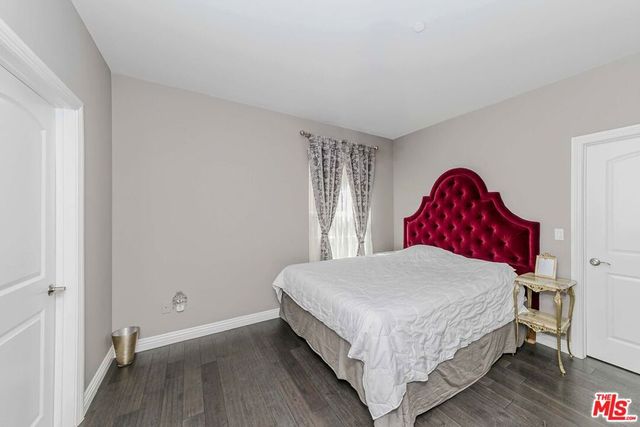 2743 Montrose Avenue 110, La Crescenta, CA 91020