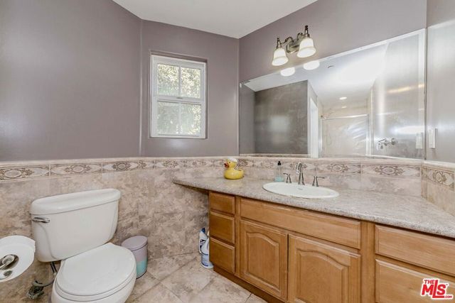 2743 Montrose Avenue 110, La Crescenta, CA 91020