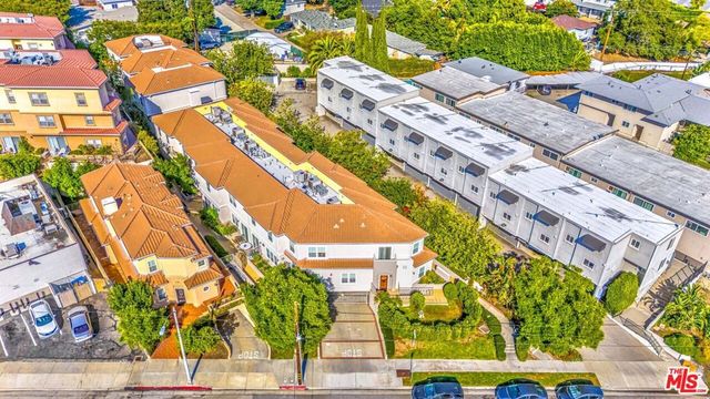 2743 Montrose Avenue 110, La Crescenta, CA 91020