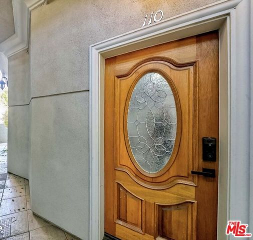 2743 Montrose Avenue 110, La Crescenta, CA 91020