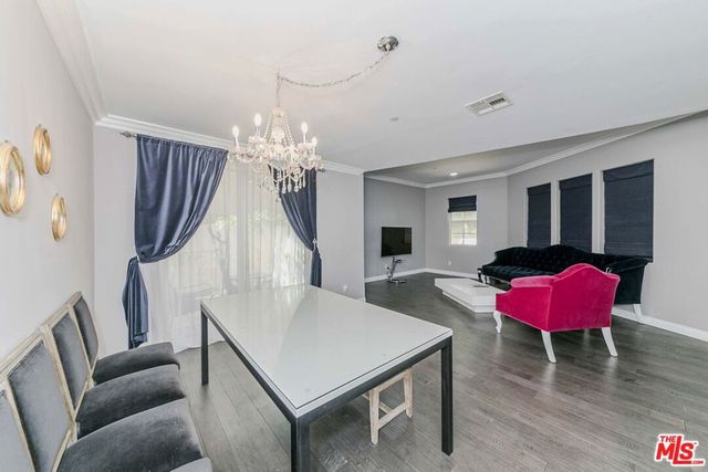 2743 Montrose Avenue 110, La Crescenta, CA 91020