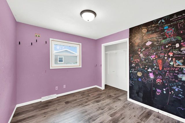 7679 S Lenox AVENUE, Oak Creek, WI 53154