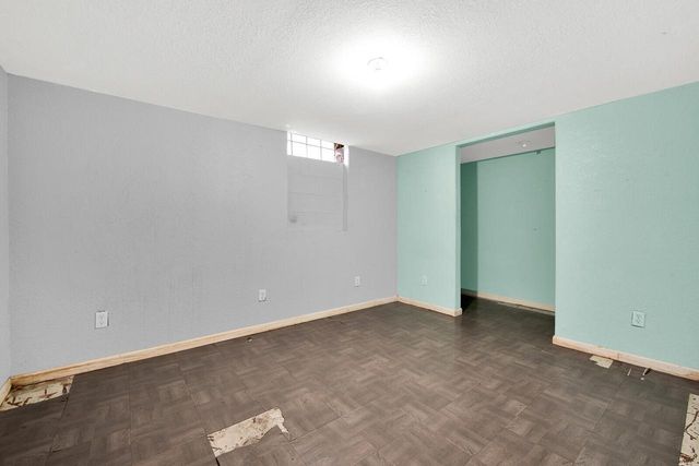 7679 S Lenox AVENUE, Oak Creek, WI 53154