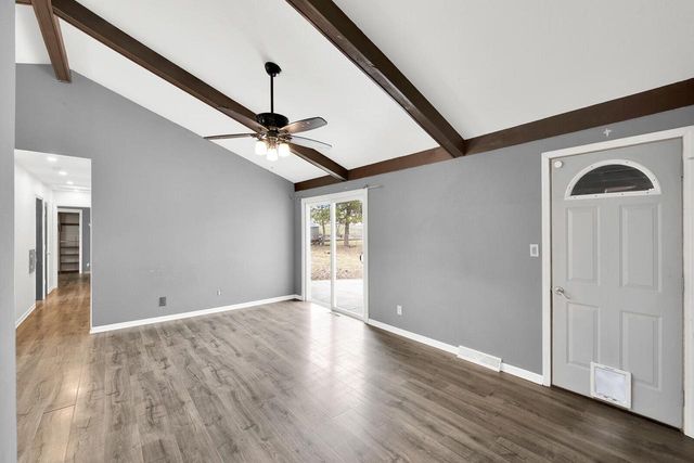 7679 S Lenox AVENUE, Oak Creek, WI 53154