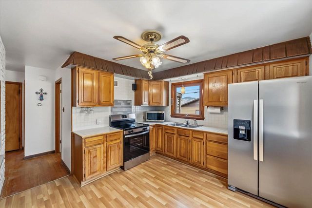 4100 S Hately AVENUE, Saint Francis, WI 53235