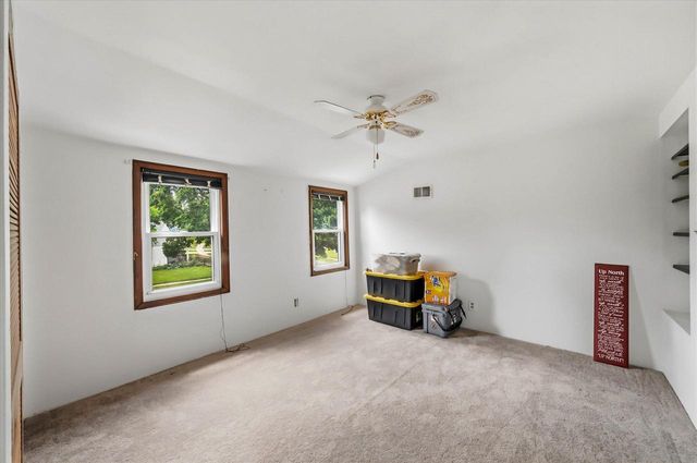 4100 S Hately AVENUE, Saint Francis, WI 53235