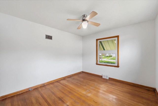 4100 S Hately AVENUE, Saint Francis, WI 53235