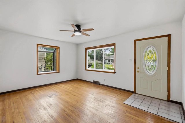 4100 S Hately AVENUE, Saint Francis, WI 53235