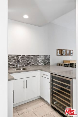 23218 Runnymede Street, West Hills, CA 91307