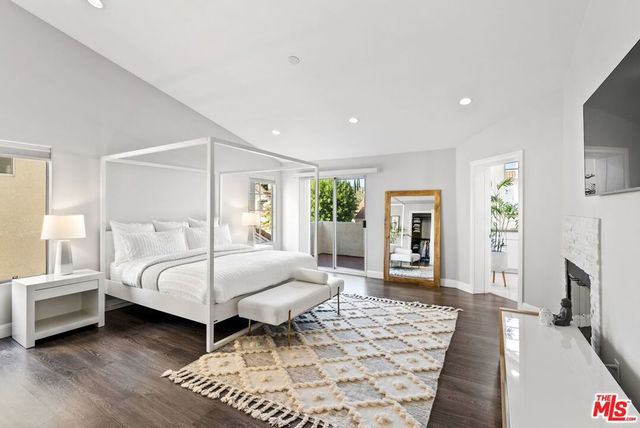 23218 Runnymede Street, West Hills, CA 91307