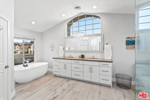 23218 Runnymede Street, West Hills, CA 91307