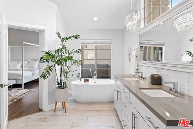 23218 Runnymede Street, West Hills, CA 91307