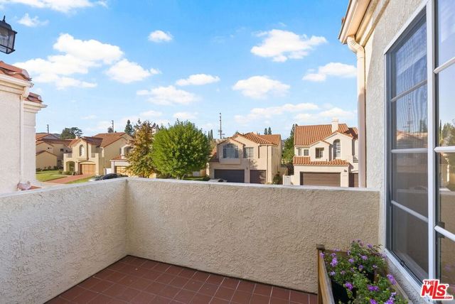 23218 Runnymede Street, West Hills, CA 91307