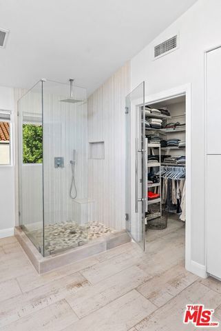 23218 Runnymede Street, West Hills, CA 91307