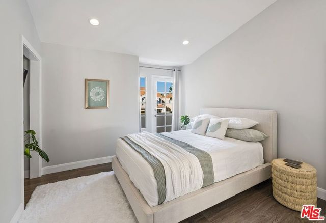 23218 Runnymede Street, West Hills, CA 91307