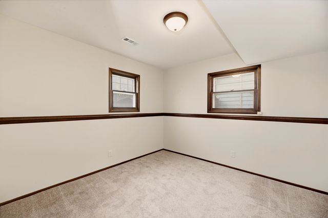1383 N Caddy Ln, Wichita, KS 67212