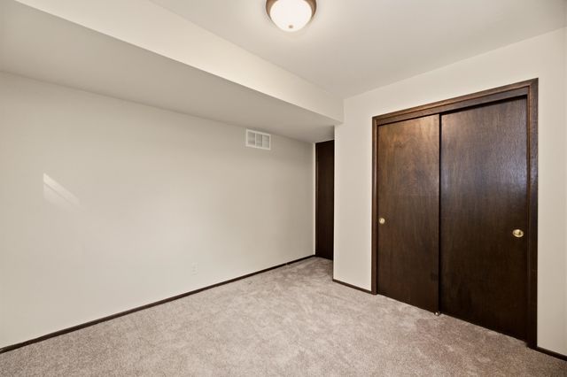 1383 N Caddy Ln, Wichita, KS 67212