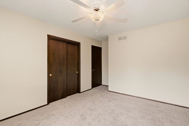 1383 N Caddy Ln, Wichita, KS 67212