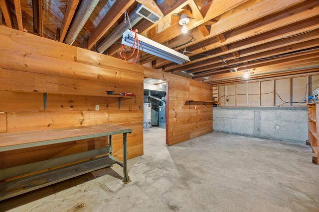 1383 N Caddy Ln, Wichita, KS 67212