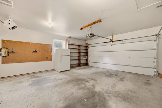 1383 N Caddy Ln, Wichita, KS 67212