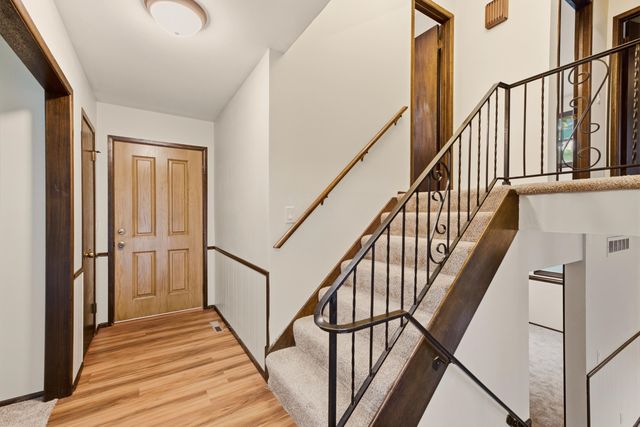 1383 N Caddy Ln, Wichita, KS 67212
