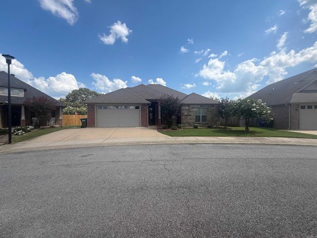 2505 EIGHTEEN Loop, Conway, AR 72034