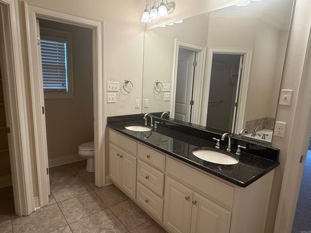 2505 EIGHTEEN Loop, Conway, AR 72034