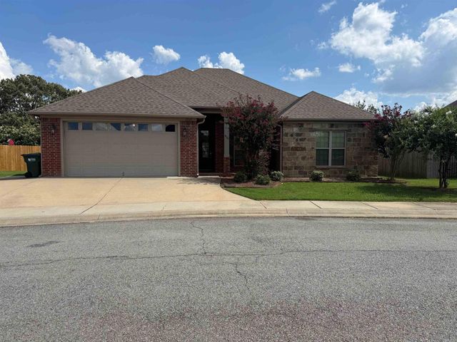 2505 EIGHTEEN Loop, Conway, AR 72034