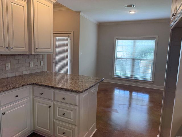 2505 EIGHTEEN Loop, Conway, AR 72034