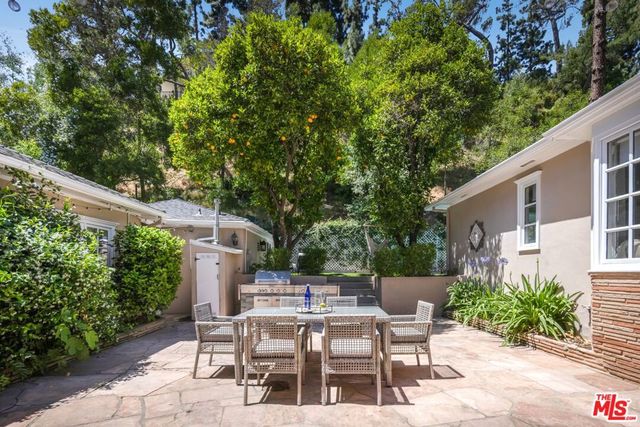 1165 Coldwater Canyon Drive, Beverly Hills, CA 90210