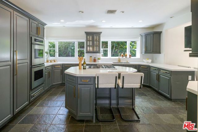 1165 Coldwater Canyon Drive, Beverly Hills, CA 90210