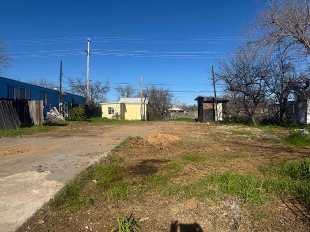 4160 Easter Avenue, Redding, CA 96003