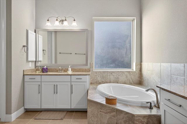 1222 Woodglen Hollow Lane, Katy, TX 77494