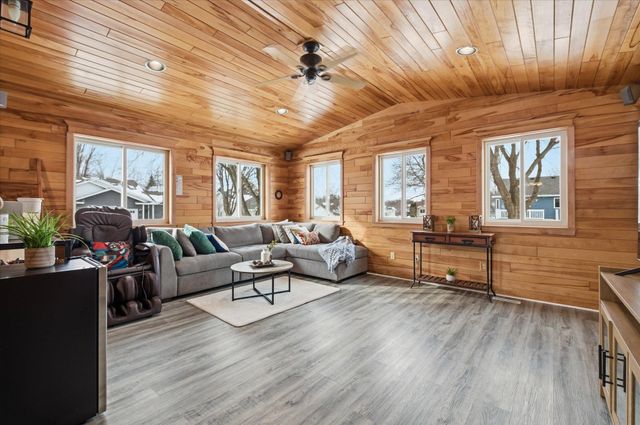 727 Garden Place, Sauk Rapids, MN 56379