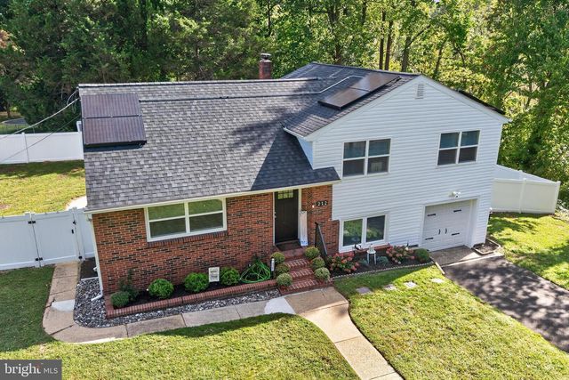 212 SUMMIT AVE, Blackwood, NJ 08012