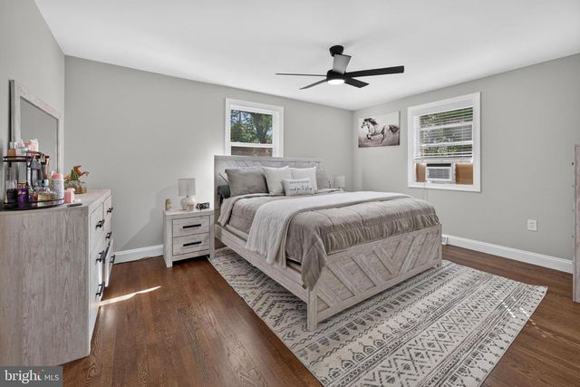 212 SUMMIT AVE, Blackwood, NJ 08012