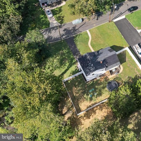 212 SUMMIT AVE, Blackwood, NJ 08012