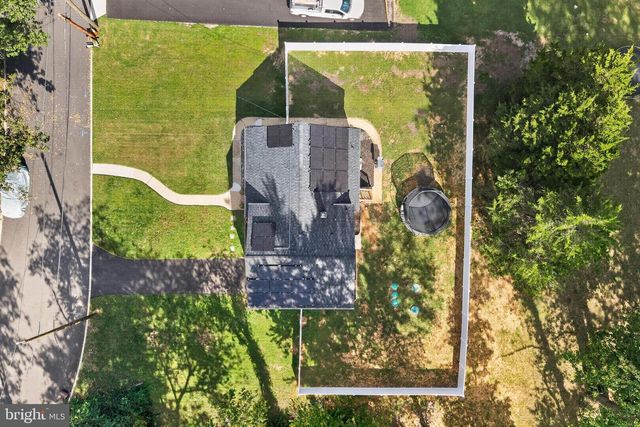 212 SUMMIT AVE, Blackwood, NJ 08012