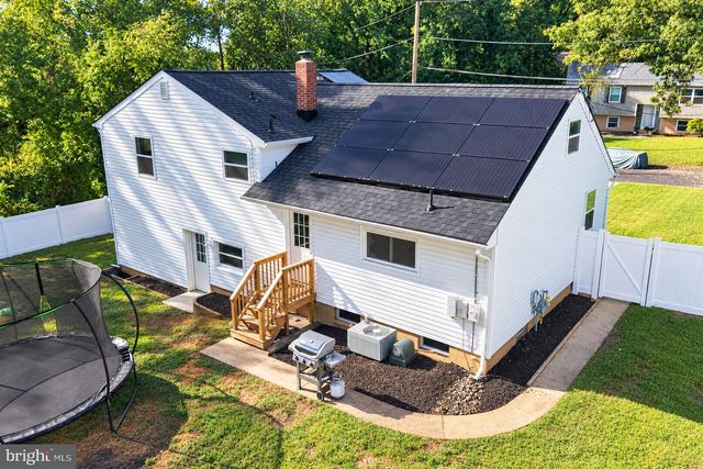 212 SUMMIT AVE, Blackwood, NJ 08012