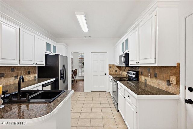 1006 Riverchase North Drive, Brandon, MS 39047