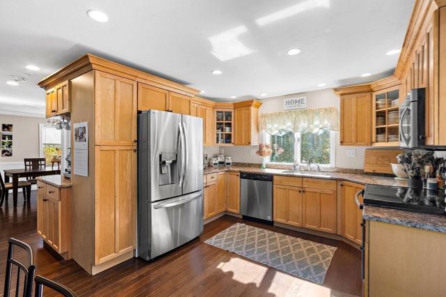1 Alder St, Medway, MA 02053