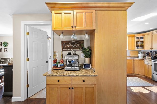 1 Alder St, Medway, MA 02053